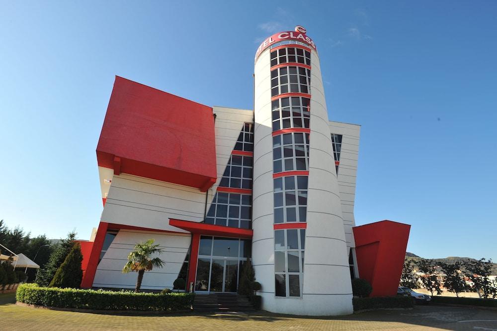 Class Hotel
