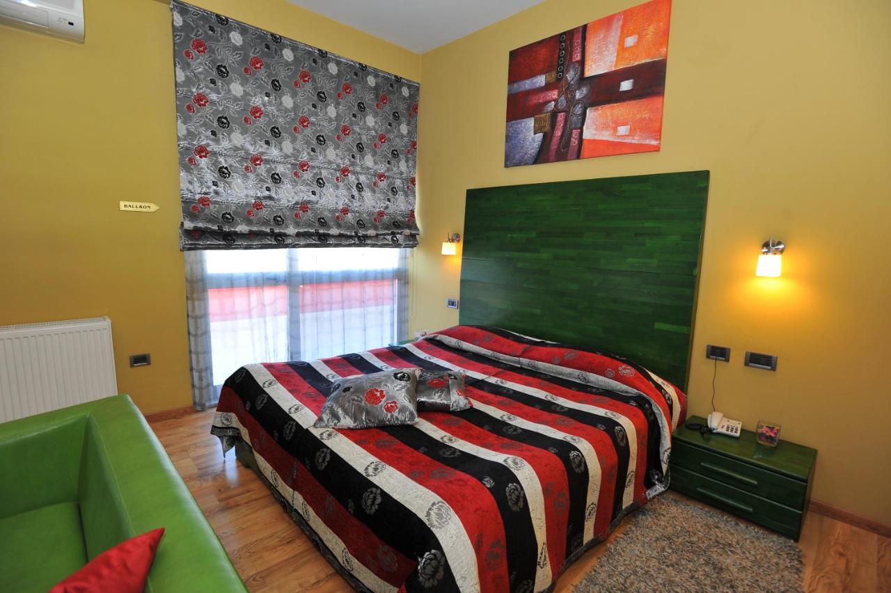 Class Hotel
