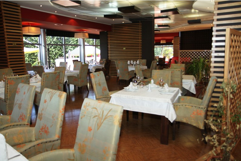Class Hotel