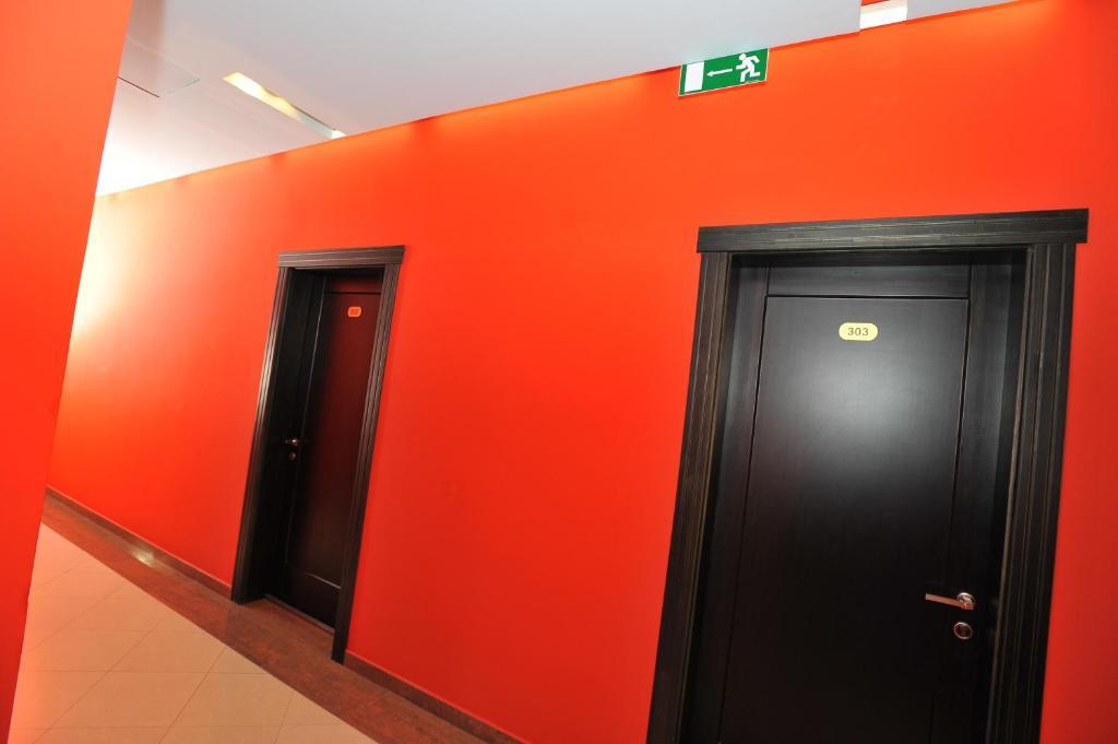 Class Hotel