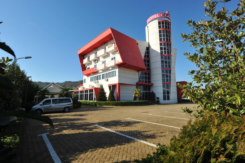 Hotel Class 4*